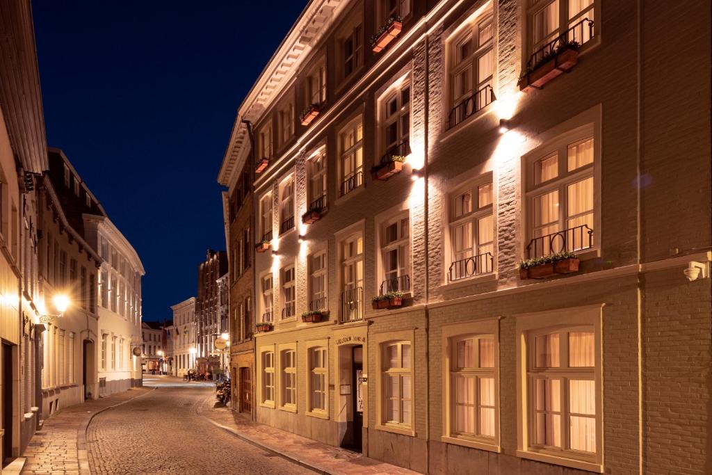Hotel Aragon — Bruges, Flanders