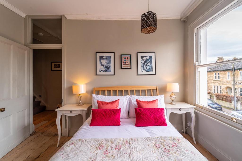 Victorian Townhouse 5 bedrooms Cheltenham