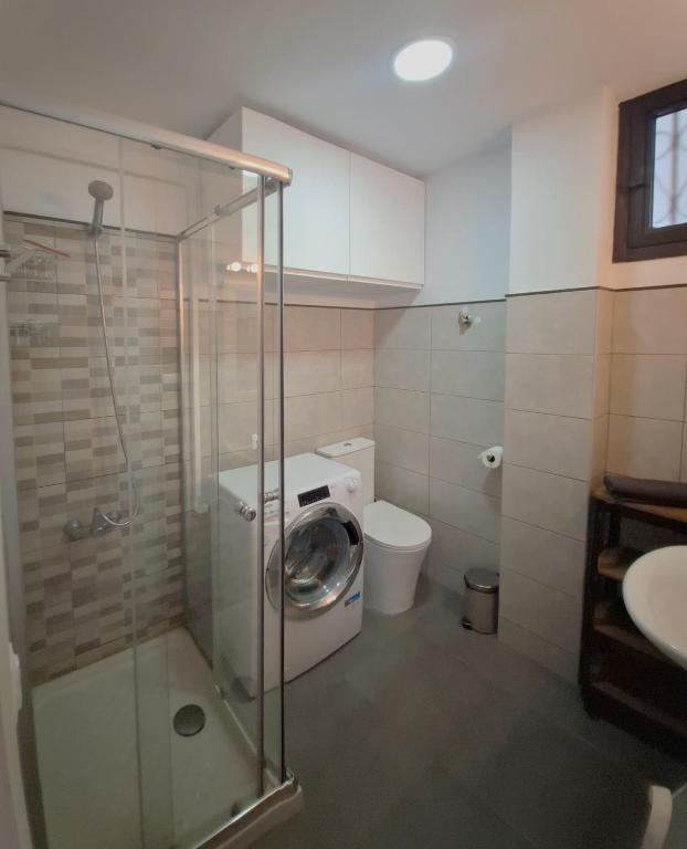 Stylish 2-Bedroom Apartment Yumbo - 3