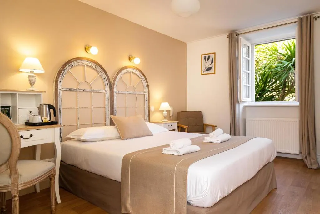 Demeures & Châteaux - Hôtel de la porte Saint-Malo - DINAN，位于迪南的酒店