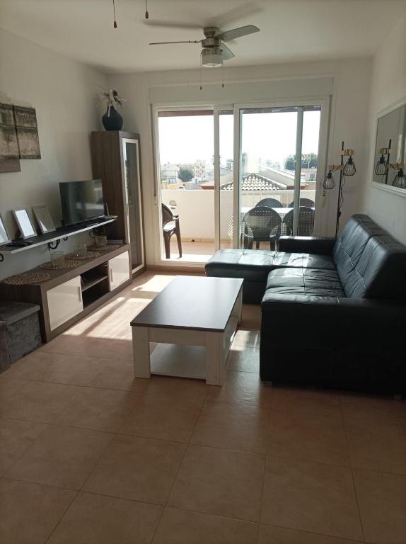 Apartamento con piscina y terraza con vista al mar - 4