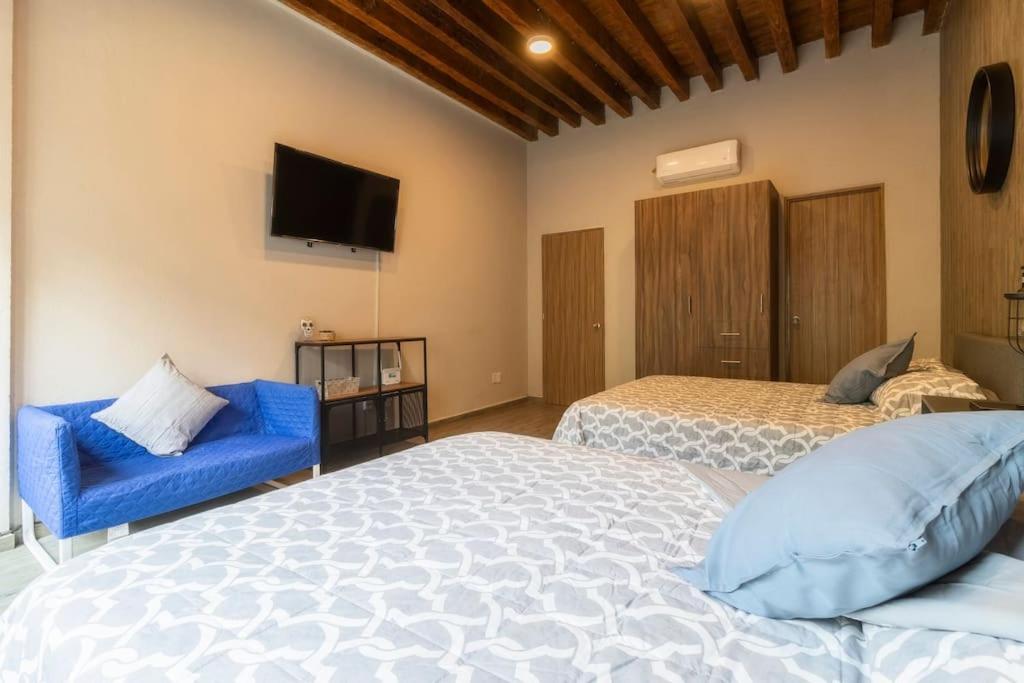 105 Centrico Zocalo apt 2Bdrm 2bath AC Rooftop, Mexiko