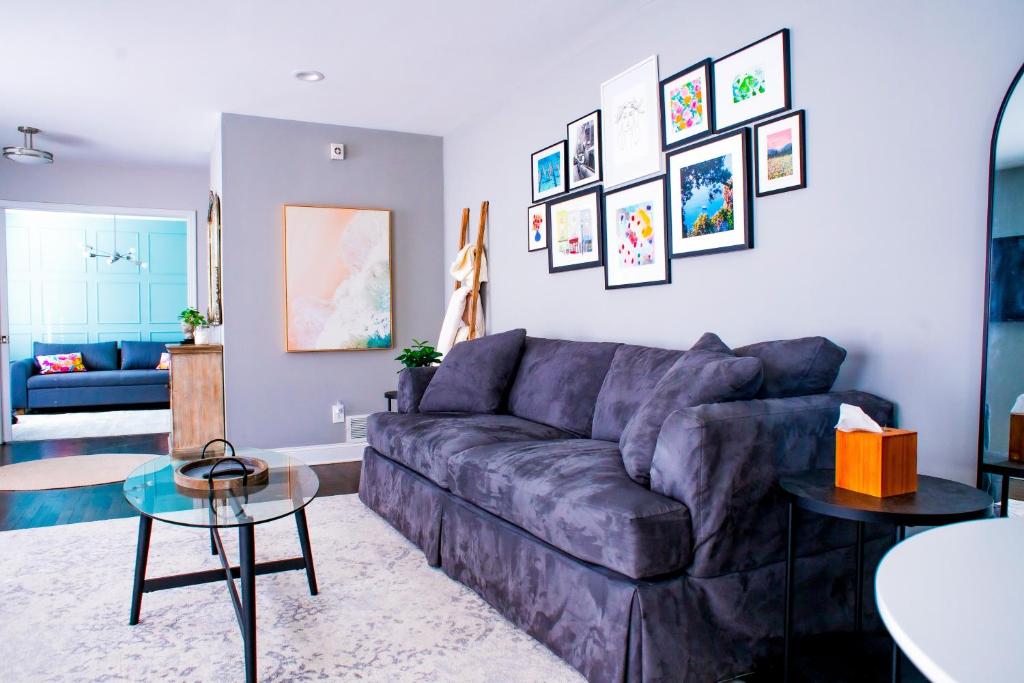 Hello Sunshine, Atlanta