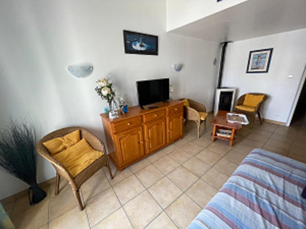 Maison familiale au cœur des pins avec jardin, proche plage, animaux acceptés, 700m de la côte. - FR-1-22-363 - 3