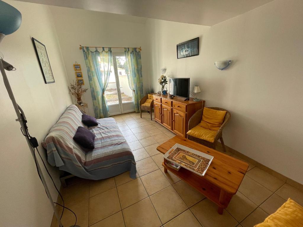 Maison familiale au cœur des pins avec jardin, proche plage, animaux acceptés, 700m de la côte. - FR-1-22-363 - 5