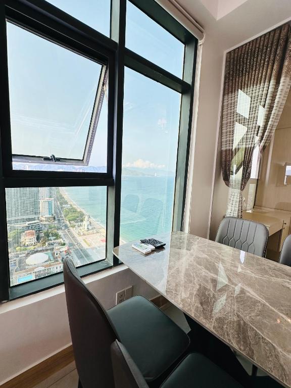 Infinity Sea View Apartment