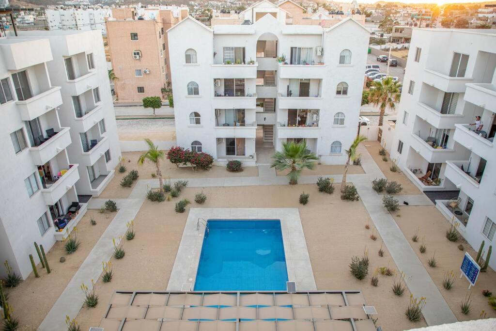 Downtown Beach Condo w/ Pool - 5