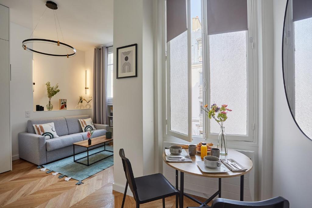Studio Arc de Triomphe by Studio prestige - 2