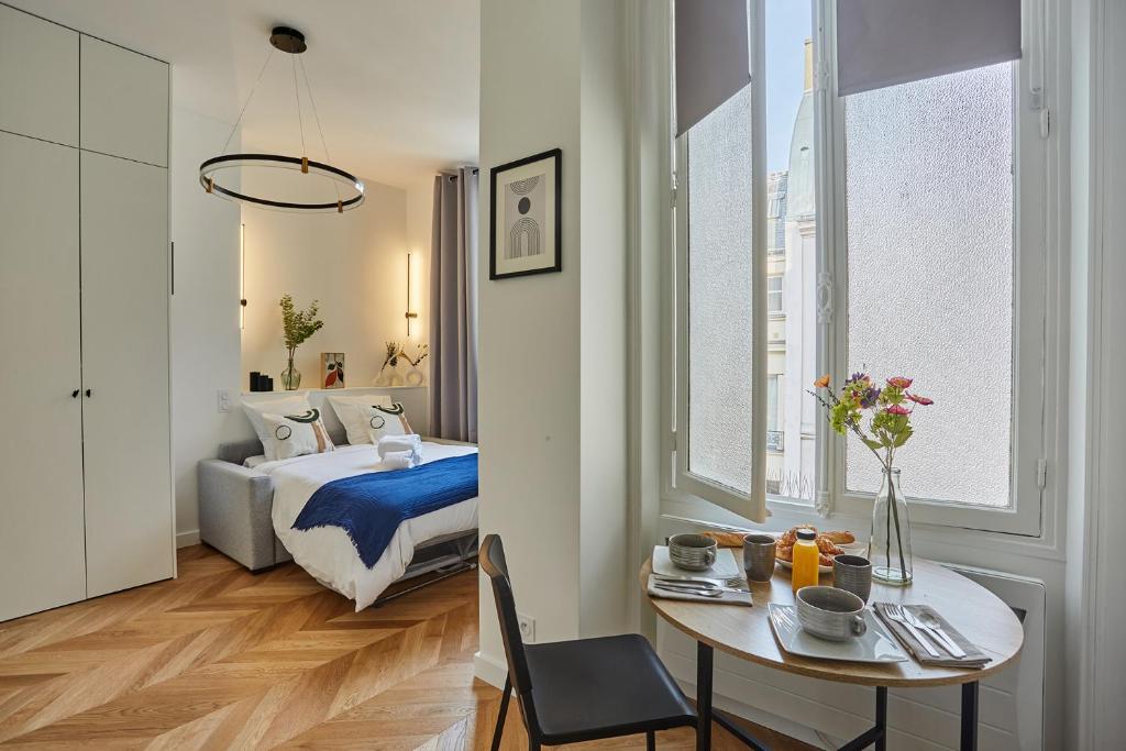 Studio Arc de Triomphe by Studio prestige - 3