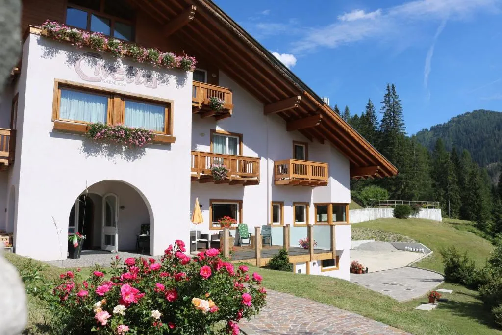 Hotel Garni Civetta, hotel v Selvi di Cadore