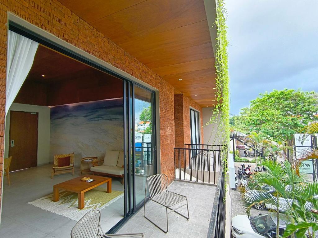 ビロバ ヴィラズ アンド スイーツ チャングー (Biloba Villas and Suites Canggu) バルコニー/テラス