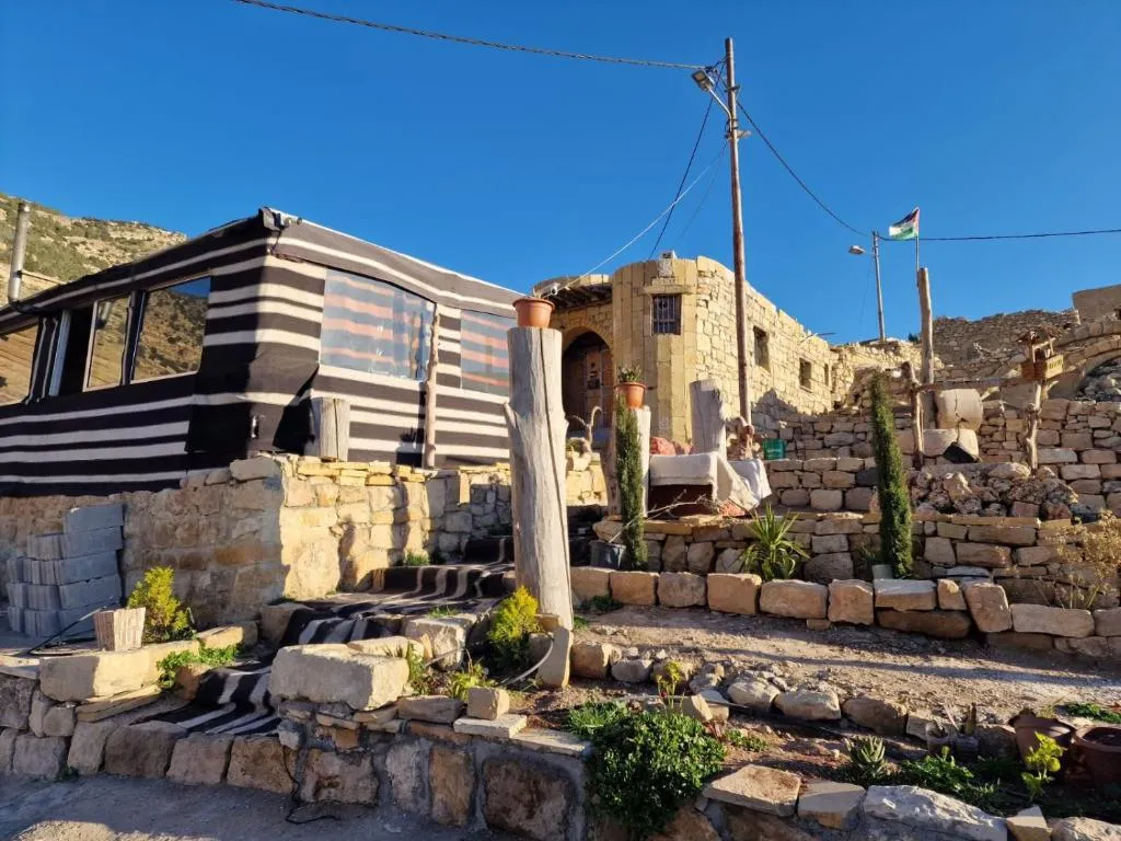 My Grandfather's House, hotel in Dana
