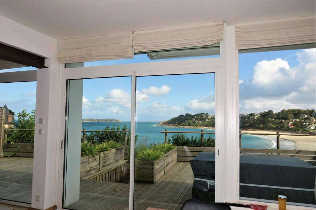 Maison avec Terrasse Superbe Vue Mer plage de Trestraou - ref 907 - 2