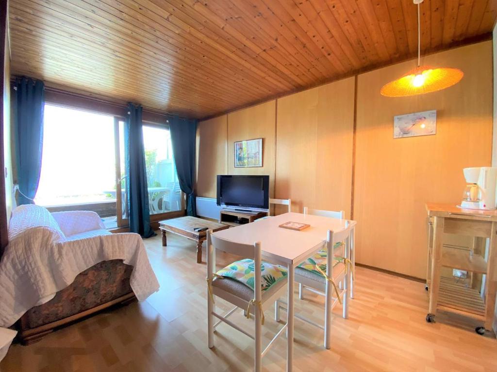 Appartement VUE MER avec terrasse à PERROS-GUIREC - Réf 906 - 3