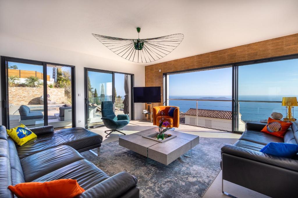 Villa 5 Etoiles vue sur les Iles d'Or Carqueiranne Sea and Mountain Pleasure Villa Vue Mer La Californie - 4
