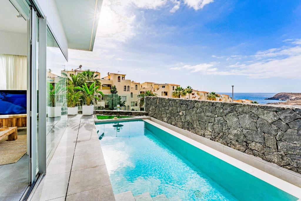 Villa Larisa - private heated pool, chill out and BBQ - 2