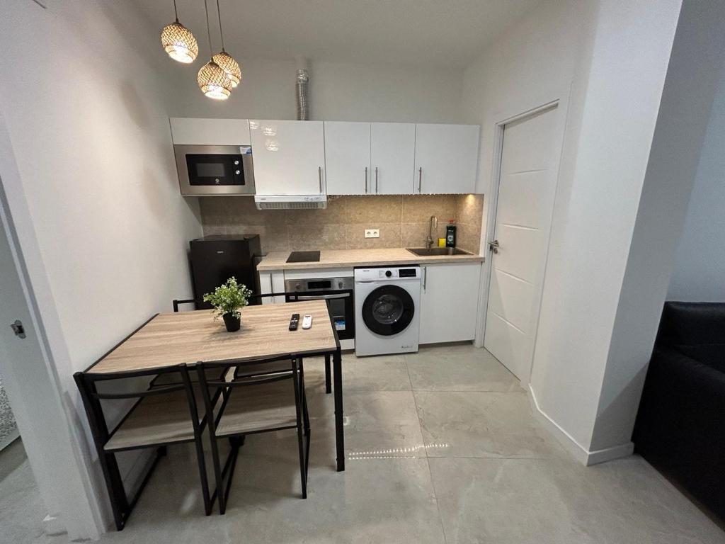 Elegance Apartment - 3