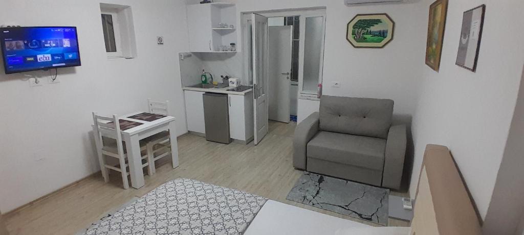 New Studio, Pogradec