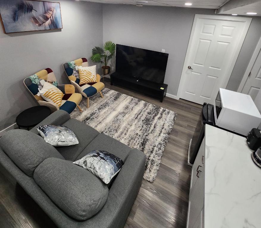 Entire Basement Suite with Private Entrance, Winnipeg