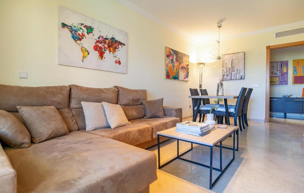 Lovely Apartment In Benalmádena - 5