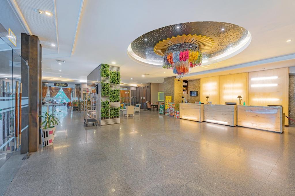 フロント・ロビー