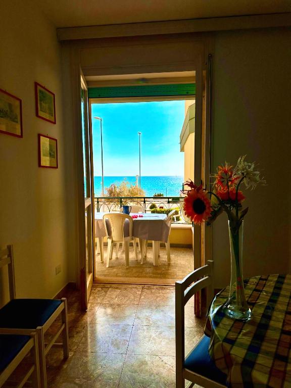 Exclusive Sea View - 1