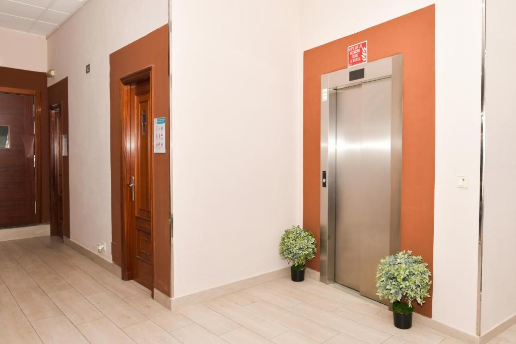 フロント・ロビー