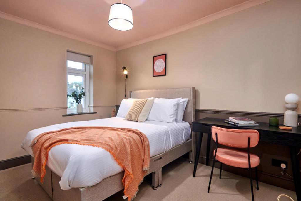 Settle in Winchester - Stylish Self Check-In Rooms, Winchester