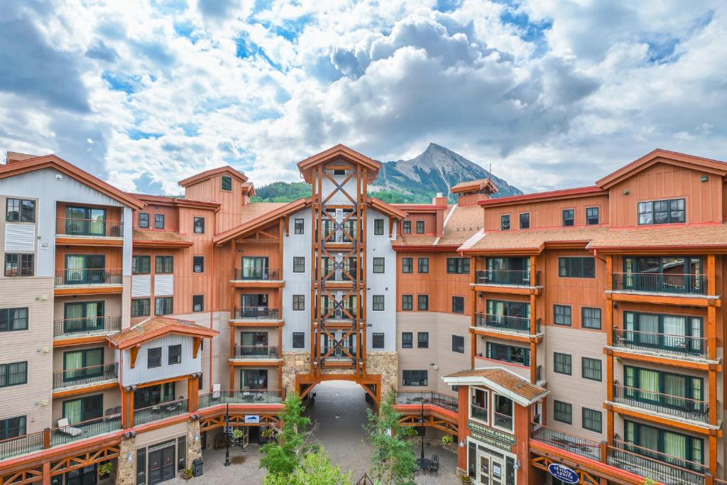 The Lodge at Mountaineer Square, Mount Crested Butte