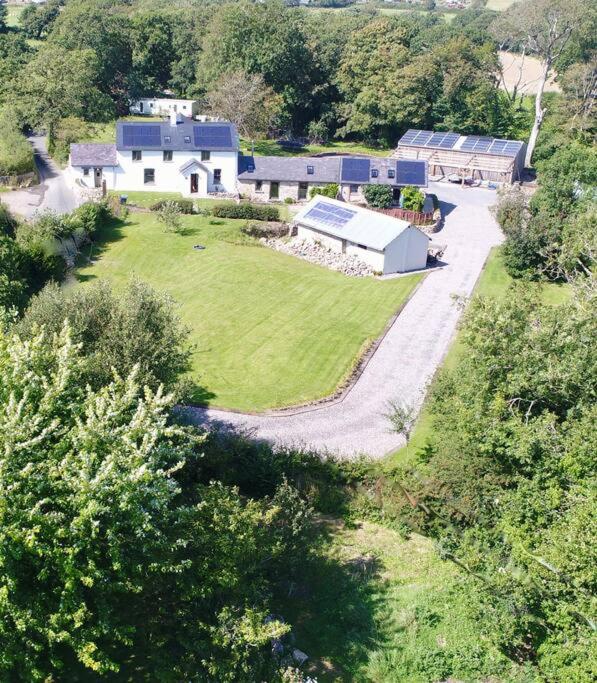 Hidden Cottage Gem HotTub, Firepit, coastal walks, Swansea