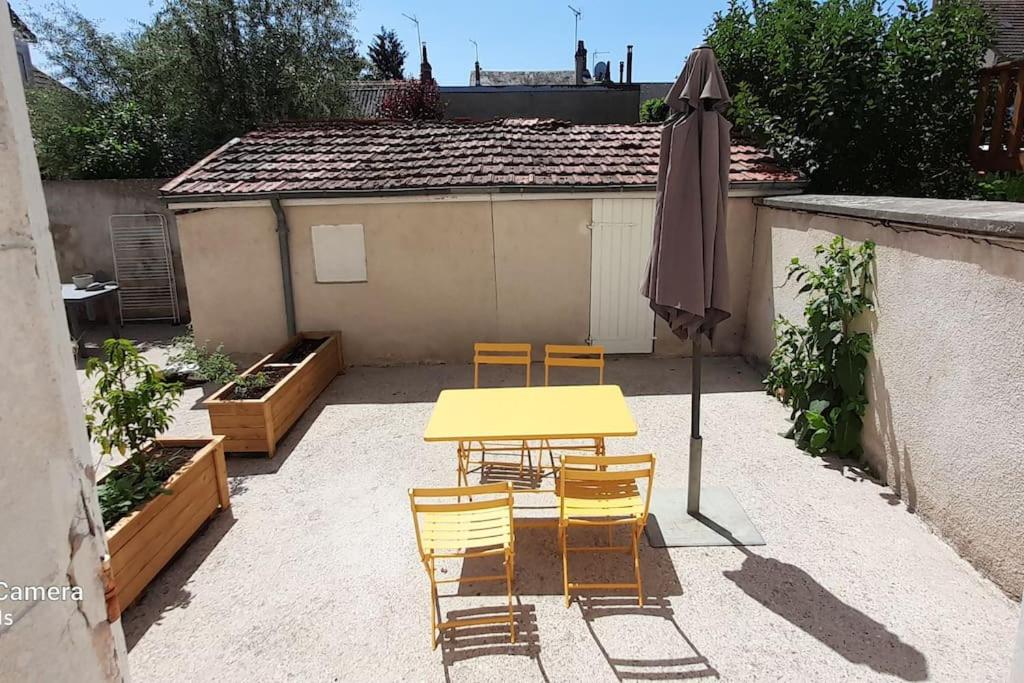 Bel appartement rez-de-chaussée cour proche centre - 3