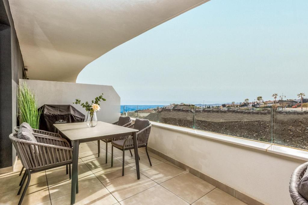 ViVi Homes - Carma Pool, Terrace, Garden & Beach - 5