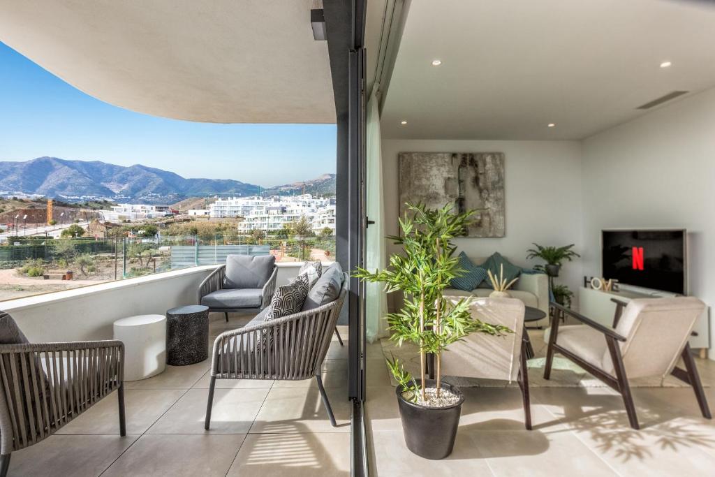 ViVi Homes - Carma Pool, Terrace, Garden & Beach - 2