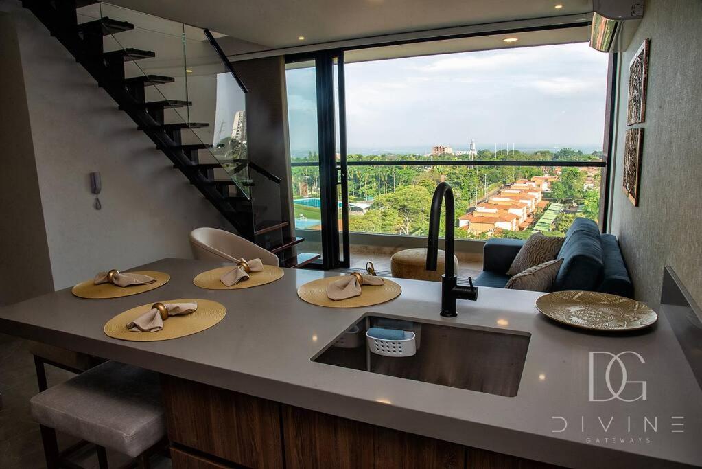 Stunning Penthouse in Cali - 3