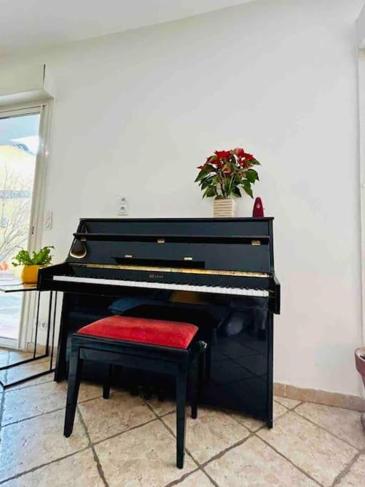 « Côté jardin » Central/Piscine/Jacuzzi/Parking - 3