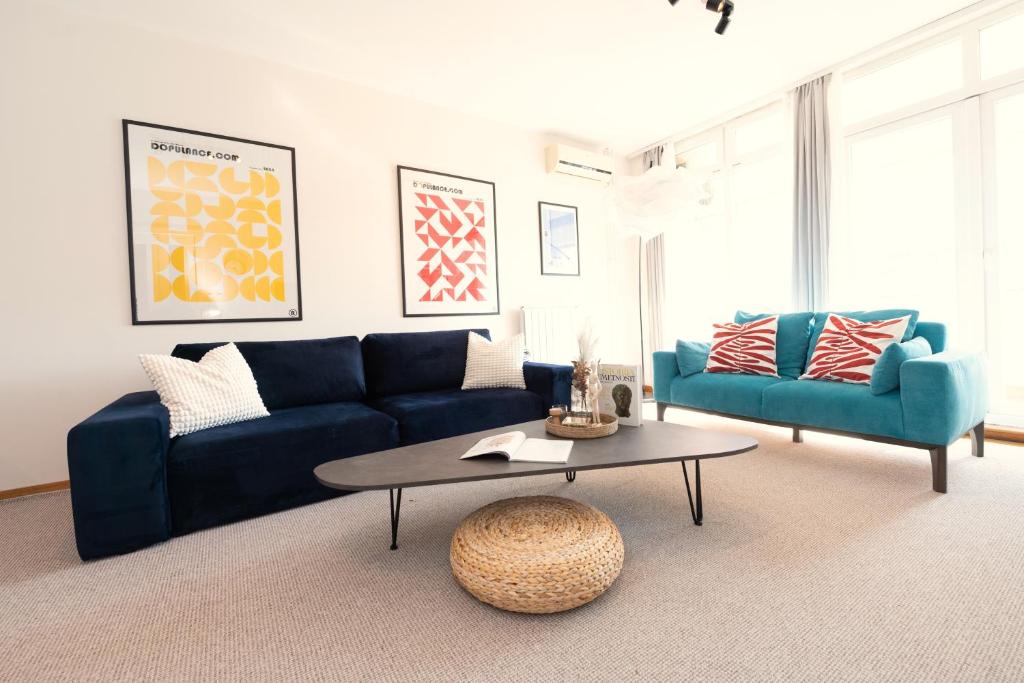 Lux/Boutique Apt at Stark Arena - 1