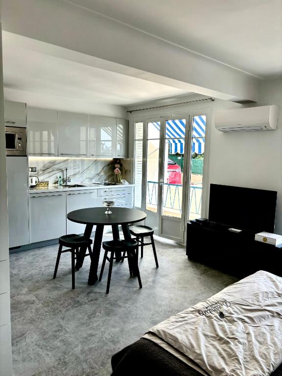 STUDIO near Monaco sea view balcony - 5
