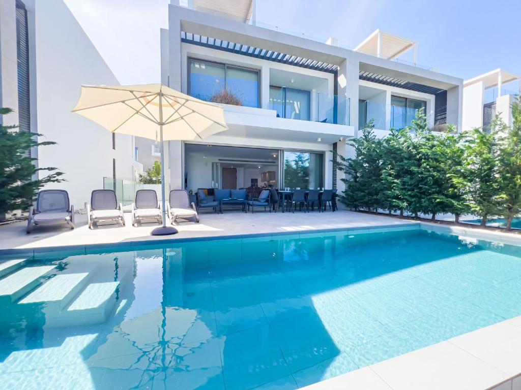 Azure Vista Collection, Protaras