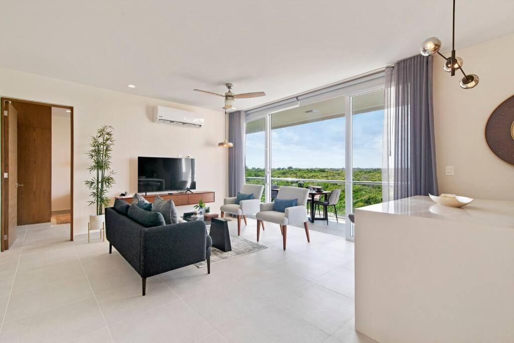 Jungle Joy Prv Jacuzzi Beach Access Rooftop Pools W Sea Views + Beach Club, Akumal