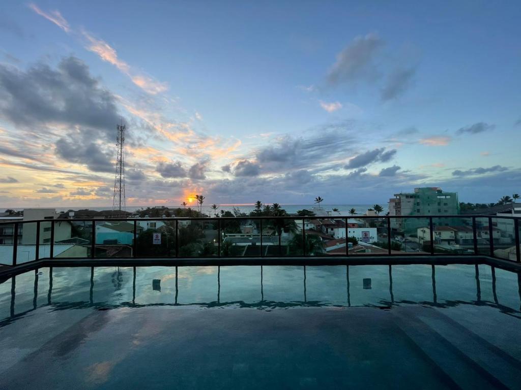Apto com vista para o mar, Rooftop com piscina & sauna em Porto de Galinhas, Porto de Galinhas