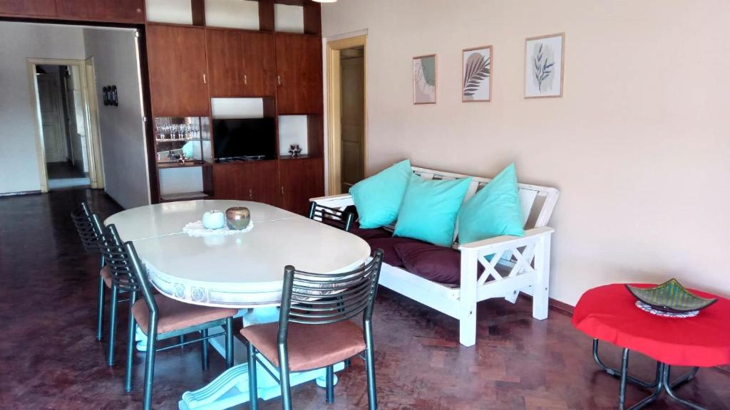 Departamento H - 5