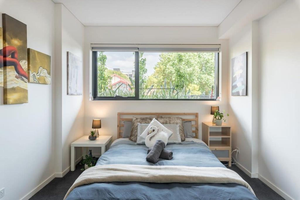 1Bedroom and Study Apt in Homebush Sleeps 5, Sydney