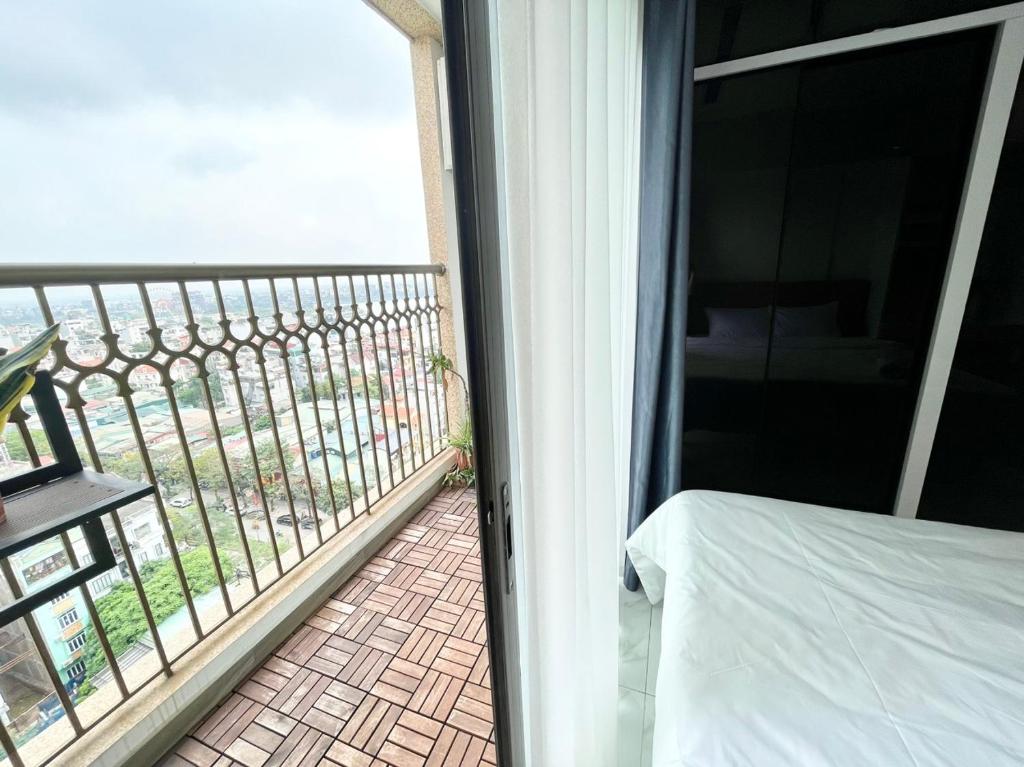 iHome Luxury Apartment in D&#8217;eldorado tower