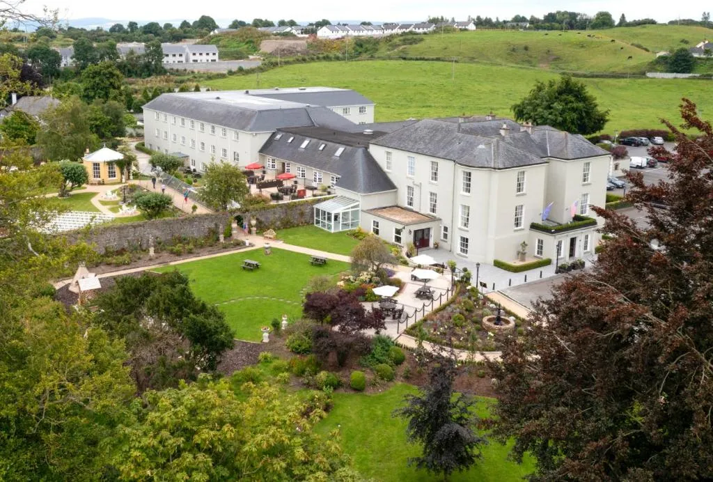 County Arms Birr, hotel in Birr