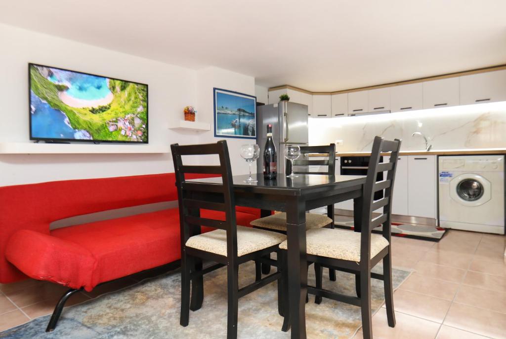 Studio Legend 3, Vlorë