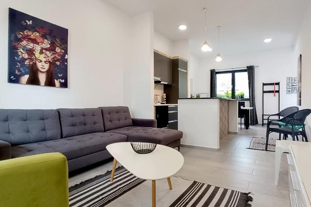 Royal Serenity - 4