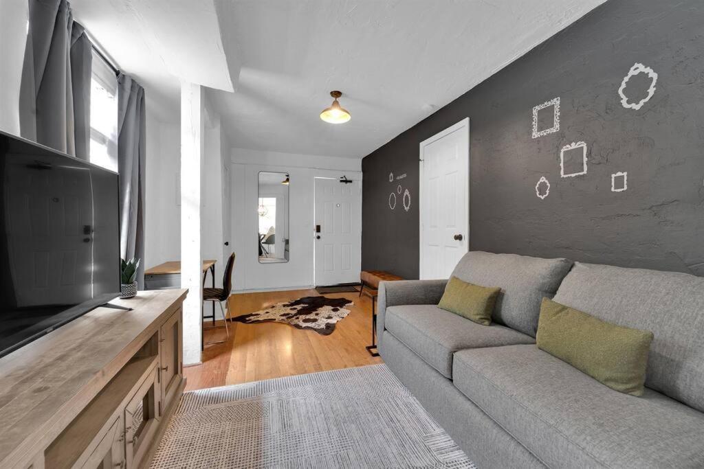 Designer spot - No Extra Fees - Palm Wave Says, West Palm Beach