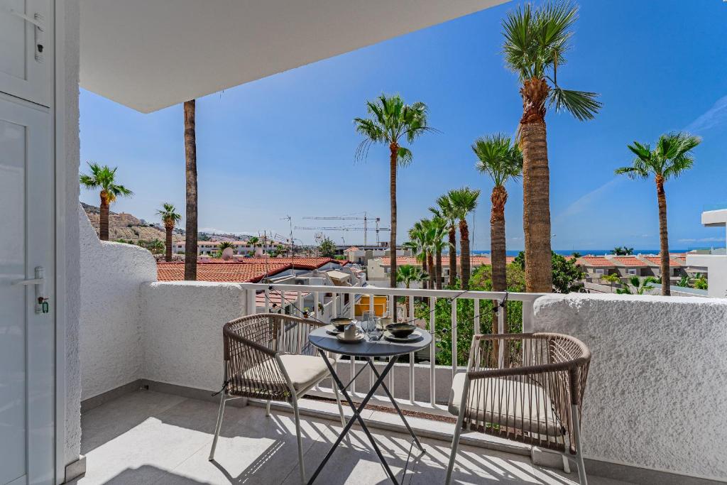 1BDR Seaview Apartment in Costa Adeje, Adeje