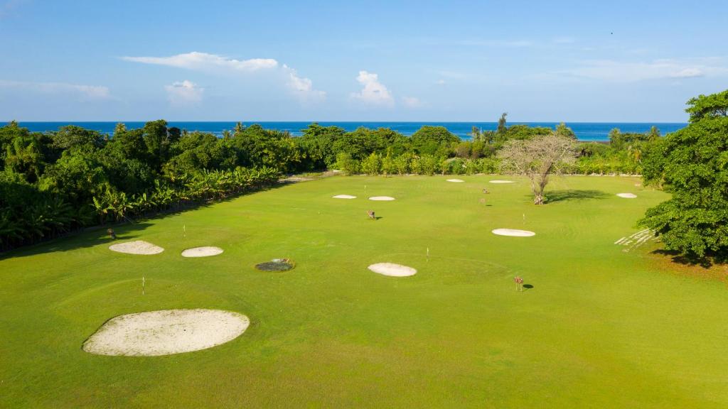 Campo de golf en el alojamiento
