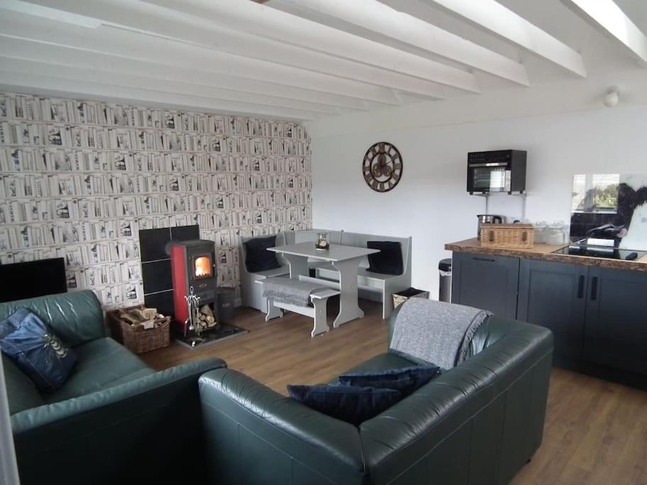 Borrowmoss Bothy, Charming & Characterful property, Wigtown, Wigtown